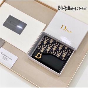 ユニークな一品　dior スーパーコピー-ディオール スーパーコピー　レディース　財布 スナップボタン式開閉kidying26K95Tbq