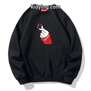 毎シーズン愛用 supreme コピーブランド シュプリーム コピーブランド 偽物 スエットシャツ ハートポーズ 甘めなファッションkidying26KDSbim