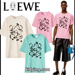 話題沸騰中! loewe ブランド コピー×千と千尋の神隠し ロエベ ブランド コピー偽物半袖tシャツ ユニセックスなデザイン おしゃれに決まる1枚kidying260zCauC