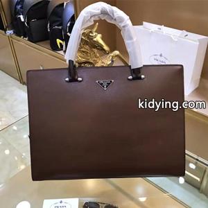 2026ssプラダ コピーファッション prada コピーコピービジネスバッグ 限定アイテム特集 カジュアルな雰囲気を持つ 2色可選kidying26vqWHzy