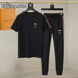 fendi コピー フェンディ コピー メンズ セットアップ 半袖 とてもおすすめトレンド新作 通気性と吸汗性に優れ 激安通販kidying26T5DW9f