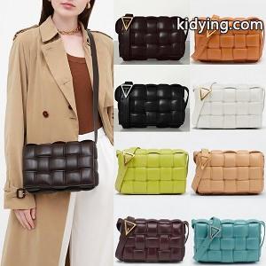 21年のトレンドBOTTEGA veneta スーパーコピー ショルダーバッグ ボッテガヴェネタ スーパーコピー コピー販売 BV077 PADDED CASSETTEkidying26j0nGjm