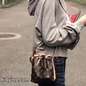 超入手困難LOUIS vuitton コピー ヴィトン バッグ コピー ナノ・ノエ ポシェット 使い勝手の良い プレゼントkidying26PP95Tj