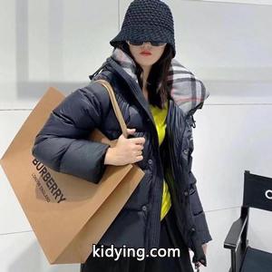 ファッショニスタ愛用 burberry ブランド コピー バーバリー ブランド コピー偽物 ダウンジャケット 暖かく 超人気美品 2026秋冬入荷kidying26juKTXz