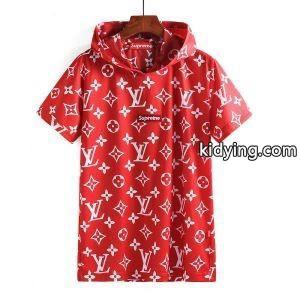2026春夏最新入荷supreme スーパーコピー x Louis vuitton スーパーコピーs シュプリーム スーパーコピー コピー Ｔシャツ 大人気新作Hot couple Section 赤色 帽子付き 半袖 Ｔシャツ メンズkidying26yuWrCa