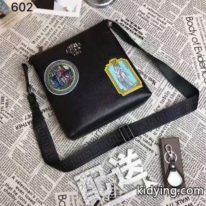 斜め掛けバッグ 2026秋冬 ヴェルサーチ スーパーコピー versace スーパーコピー 抜群の雰囲気が作れる!_ヴェルサーチ スーパーコピー versace スーパーコピー_ブランド コピー 激安(日本最大級)kidying26yiuSzy