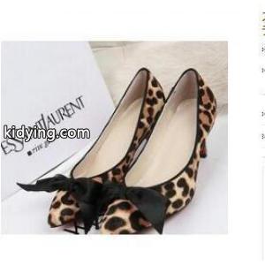 新作　ルブタン コピー 激安　Christian louboutin スーパーコピー　美脚効果がUP　レオパードのローヒールパンプス_クリスチャンルブタン スーパーコピー CHRISTIAN louboutin スーパーコピー_ブランド コピー 激安(日本最大級)kidying26nqCiCa