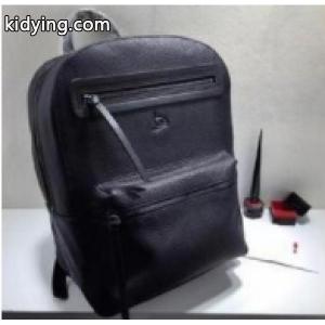 爆買い新作登場クリスチャンルブタン スーパーコピー バッグ コピー 大容量サイズ上品レディース黒ブラックリュックkidying26qCi0ze