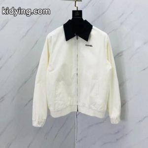 今一番熱いジャケットコピー日本未入荷ホワイトのブルゾンジャケットロゴ付きkidying26Lb41Lj
