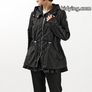 moncler スーパーコピー モンクレール スーパーコピー LOTUS 4612685 54155 フード付き スプリングコート ナイロン ジャケット フラワーフリル カラー999/ブラック レディース :300313225:インポートセレクト musee - 通販ショッピングkidying26DamuSz
