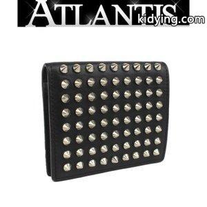 在庫処分大SALE クリスチャン・ルブタン 二つ折り コンパクト 財布 スタッズ レザー 黒 :041062:atlantis - 通販ショッピングkidying26m8XDSr
