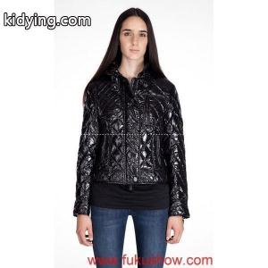 moncler コピーブランド/2011秋冬新作_女性用ダウンジャケット_モンクレール コピーブランド特集_スーパーコピーブランド激安通販 専門店kidying26byS9fa