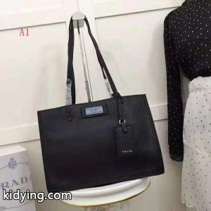 今年人気定番 圧倒的人気新着 prada ブランド コピー プラダ ブランド コピー ショルダーバッグ 3色可選 冬季限定販売_プラダ ブランド コピー レディースバッグ_バッグ レディース_スーパーコピーブランド激安通販 専門店kidying26HHvama