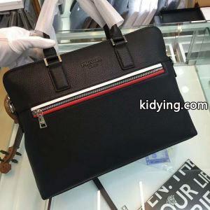 ハンドバッグ ムダな装飾を排したデザイン 2026秋冬 プラダ スーパーコピー prada スーパーコピー_プラダ スーパーコピー メンズバッグ_バッグ メンズ_スーパーコピーブランド激安通販 専門店kidying26K115De