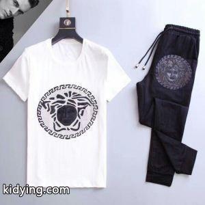 幅広く活躍ヴェルサーチ コピーブランドスーパーコピーversace コピーブランドメンズ上下セット半袖Ｔシャツロングボトムス2026最新入荷kidying2691HLLr