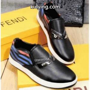 履き心地抜群！　バグズ　fendi ブランド コピー　フェンディ ブランド コピー　メンズ　スリッポン　スニーカーkidying26XXb05z