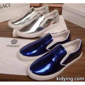 光沢感があるオシャレなバロックスリップオン ヴェルサーチ スーパーコピー コピー 人気 スニーカー メンズ versace スーパーコピー シルバーとブルーの2色選択可能 カジュアルシューズ_ヴェルサーチ スーパーコピー versace スーパーコピー_ブランド コピー 激安(日本最大級)kidying26rC45Hj