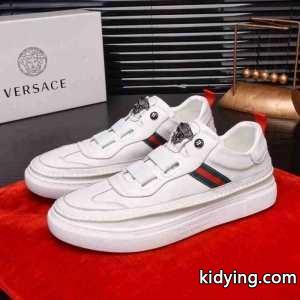 冬コーデが華やぐ本命 ヴェルサーチ ブランド コピー 秋冬っぽいスタイルを作り出す versace ブランド コピー 2026秋冬におしゃれな着こなし ランニングシューズ_ヴェルサーチ ブランド コピー versace ブランド コピー_ブランド コピー 激安(日本最大級)kidying26T1fGva