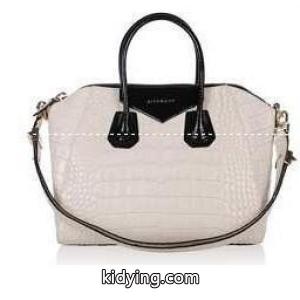 高い収納力を実現するジバンシー コピー 　大容量のショルダー付ハンドバッグ_ジバンシィ コピー givenchy コピー_ブランド コピー 激安(日本最大級)kidying2685zyCy