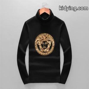 冬ファッションと相性抜群 ヴェルサーチ ブランド コピー versace ブランド コピー 長袖Tシャツ 2026秋冬におすすめ着こなし_ヴェルサーチ ブランド コピー versace ブランド コピー_ブランド コピー 激安(日本最大級)kidying26u8j0vm