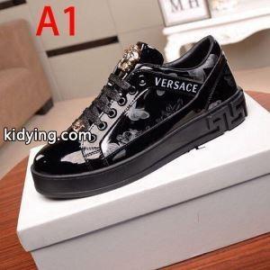 ヴェルサーチ コピー 3色可選 華やかさを一瞬で引き上げ versace コピー スニーカー 機能も見た目も素敵_ヴェルサーチ コピー versace コピー_ブランド コピー 激安(日本最大級)kidying26zaO5Ln