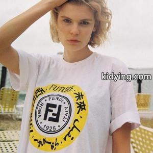 2色可選 オシャレに圧倒的な人気の 半袖Tシャツ 19年春夏のトレンド激安 フェンディ コピー fendi コピー_フェンディ コピー fendi コピー_ブランド コピー 激安(日本最大級)kidying26eqGPvi