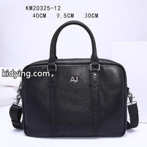 冬のコーデも上品なイメージにしてくれる アルマーニ スーパーコピー この秋で旬のスタイルを楽しむ armani スーパーコピー　ハンドバッグ 秋冬のコーデの強い味方_アルマーニ スーパーコピー armani スーパーコピー_ブランド コピー 激安(日本最大級)kidying26L1b0Hn