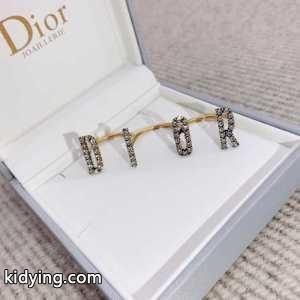 リング/指輪 真冬には大注目 ディオール コピー 最新秋冬トレント dior コピー 2026年秋冬最新のトレンド この秋トレンドに合わせる着こなし_ディオール コピー dior コピー_ブランド コピー 激安(日本最大級)kidying2615zS5j