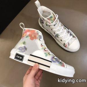 ラフさとおしゃれを両立 ディオール コピー dior コピー 春夏トレンドの取り入れる スニーカー 春夏になると流行する_ディオール コピー dior コピー_ブランド コピー 激安(日本最大級)kidying26XXLjym