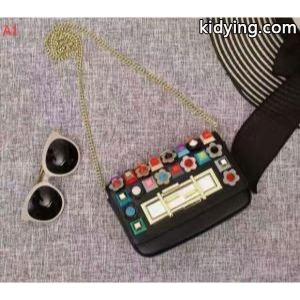 フェンディ コピー fendi コピー ショルダーバッグ 3色選択可 2026新作 ファション性の高い_フェンディ コピー fendi コピー_ブランド コピー 激安(日本最大級)kidying26beiWfe