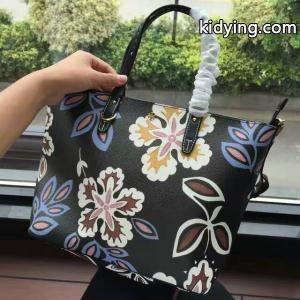 超人気美品トリーバーチ バッグトートバッグTORY BURCH ハンドバッグプリント収納力抜群kidying26vCW51b