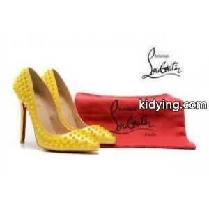 可愛いクリスチャンルブタン コピーパンプス新作レディーススパイクスハイヒールCHRISTIAN louboutin コピーkidying26SLPvyy