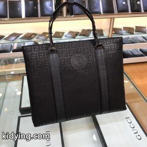 ハンドバッグ 今年の秋冬のトレンドも意識 フェンディ コピー秋らしい装いにもぴったり　fendi コピー　冬ファッションコーデの幅も広がる_フェンディ コピー fendi コピー_ブランド コピー 激安(日本最大級)kidying26GPHP1r