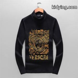 長袖Tシャツ ヴェルサーチ スーパーコピー versace スーパーコピー 秋先取りコーデを楽しもう 2026秋冬におすすめ着こなし_ヴェルサーチ スーパーコピー versace スーパーコピー_ブランド コピー 激安(日本最大級)kidying26rG5rGv