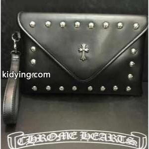馴染みのいいクロムハーツ スーパーコピー通販フラップポーチバッグ CHROME hearts スーパーコピーレザーシルバースタッズバッグkidying26bSfqau