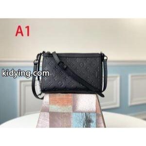 3色可選 斜め掛けバッグ ルイ ヴィトン コピー LOUIS vuitton コピー 2026秋冬の必需品 秋冬にきちんと感も漂うはスタイリング_ルイ ヴィトン コピー LOUIS vuitton コピー_ブランド コピー 激安(日本最大級)kidying26y0ju4v