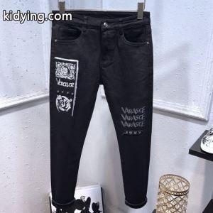 オシャレな軽やかさで魅力 ジーンズ おしゃれの「主役」になる ヴェルサーチ コピーブランドversace コピーブランド_ヴェルサーチ コピーブランド versace コピーブランド_ブランド コピー 激安(日本最大級)kidying26OzWPva