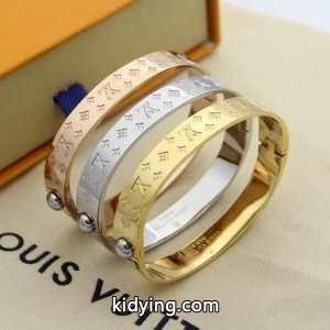 3色可選 秋から大活躍ルイ ヴィトン コピーブランド LOUIS vuitton コピーブランド 秋に着回しやすい ブレスレット 簡単に秋冬の雰囲気を演出_ルイ ヴィトン コピーブランド LOUIS vuitton コピーブランド_ブランド コピー 激安(日本最大級)kidying26e4Tz0j