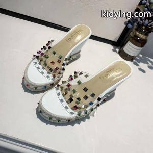 valentino ブランド コピー サンダル レディース 最新のファッショントレンド ヴァレンティノ ブランド コピー 靴 コピー ホワイト ブラック カジュアル 高品質kidying26Xriaiq