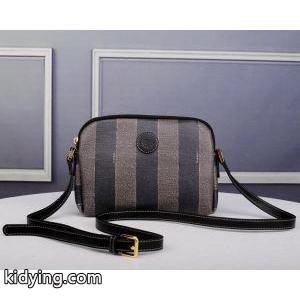 フェンディ コピーブランド fendi コピーブランド 斜め掛けバッグ 2026年秋冬最新のトレンド 簡単に秋冬の雰囲気を演出_フェンディ コピーブランド fendi コピーブランド_ブランド コピー 激安(日本最大級)kidying26iq4XbC