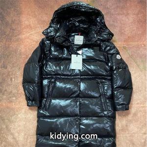 モンクレール ブランド コピー コピー moncler ブランド コピー 2026秋冬 新作 ブラック 高級 光沢 ロングダウンコート シルエットkidying260v0fea