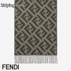 人気商品新色登場! fendi コピー フェンディ コピーマフラーコピー 緑のFF定番 タッセルチャーム 高級感漂う大人の上品kidying26Xn4Tve