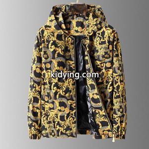 手頃な価格versace スーパーコピー ヴェルサーチ スーパーコピー コピー ジャケット 好感度もアップ 春夏シーズン継続トレンド新着kidying26S9zeOD