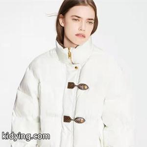 2026着こなしが素敵秋冬定番 LOUIS vuitton ブランド コピー コピー 女性用ダウンジャケット 3色展開 保温効果がいいkidying26ui8T5D