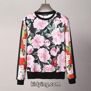 春の着こなし d&g スーパーコピー ドルチェ&ガッバーナ スーパーコピー コピー プルオーバーパーカー 綺麗めコーデと相性バッチリkidying26bCW9nm