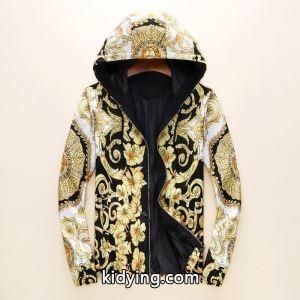 ブルゾン ヴェルサーチ コピーversace コピー 2026年秋冬最新のトレンド 今年らしいトレンド感のある着こなし_ヴェルサーチ コピー versace コピー_ブランド コピー 激安(日本最大級)kidying268nu4LD