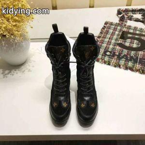 多色使いが魅力の ルイヴィトン コピーブランド 2026最新入荷 LOUIS vuitton コピーブランド 是非でも欲しい ショートブーツ_ルイ ヴィトン コピーブランド LOUIS vuitton コピーブランド_ブランド コピー 激安(日本最大級)kidying26y8HTTr