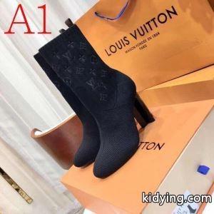 秋冬ファッションのマストアイテム ルイ ヴィトン ブランド コピー 多色可選 この秋冬に選びたいデザイン LOUIS vuitton ブランド コピー レザーブーツ 2026秋冬の必需品_ルイ ヴィトン ブランド コピー LOUIS vuitton ブランド コピー_ブランド コピー 激安(日本最大級)kidying26XX11Hb