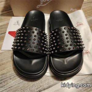 Christian louboutin ブランド コピー 激安 メンズ スタッズ フラットサンダル クッションインソール レッドソールkidying26G5nyuq