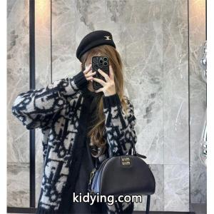 dior ブランド コピー ディオール ブランド コピー コピー トレンド最前線 ニット カーディガン ブラック 注目デザインkidying26qmi8vm